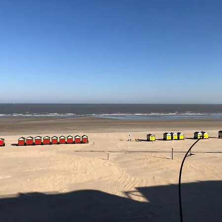 Falcon 0401 Apartment *